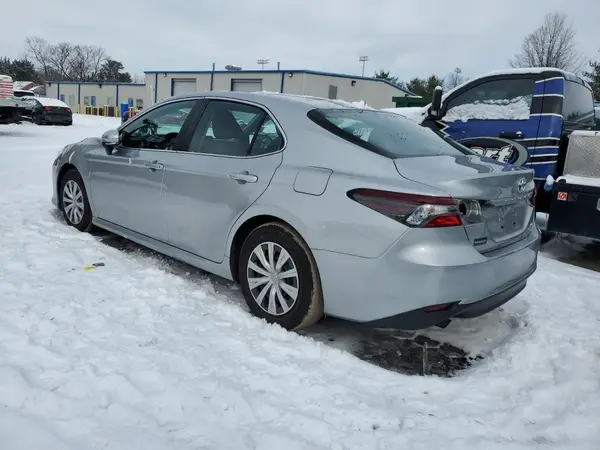 4T1H31AK9NU577850 2022 TOYOTA CAMRY - Image 2