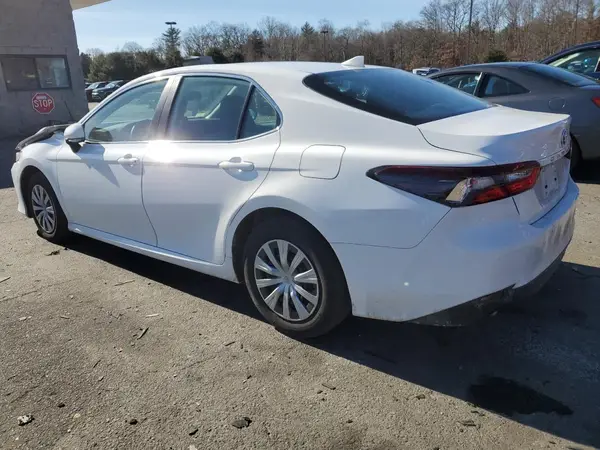 4T1H31AK9NU587066 2022 TOYOTA CAMRY - Image 2