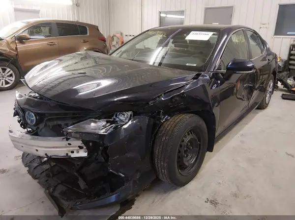 4T1H31AKXNU588341 2022 TOYOTA CAMRY - Image 2