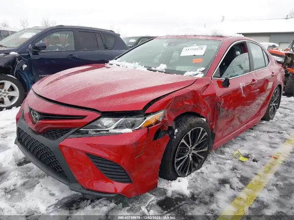 4T1J11AK1LU385908 2020 TOYOTA CAMRY - Image 2