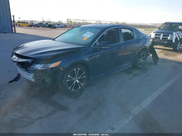 4T1J11AK2LU386419 2020 TOYOTA CAMRY - Image 2
