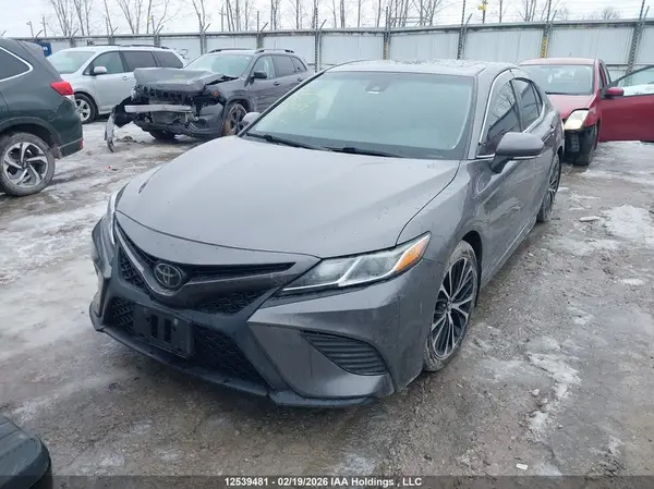 4T1J11AK2LU883972 2020 TOYOTA CAMRY - Image 2