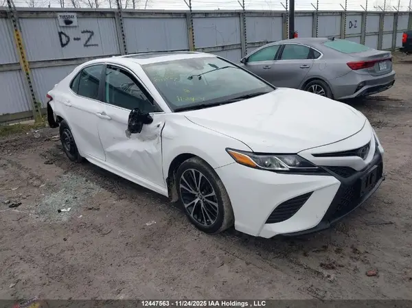 4T1J11AK2LU889870 2020 TOYOTA CAMRY - Image 1