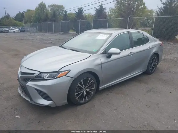 4T1J11AK3LU325564 2020 TOYOTA CAMRY - Image 2