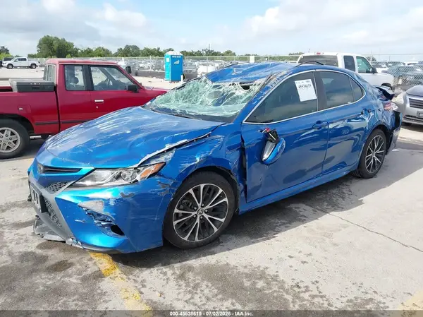 4T1J11AK3LU393072 2020 TOYOTA CAMRY - Image 2