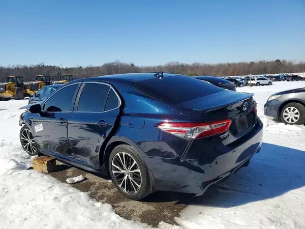 4T1J11AK8LU385050 2020 TOYOTA CAMRY - Image 2