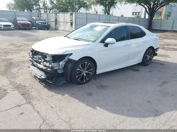 4T1J11AK8LU505560 2020 TOYOTA CAMRY - Image 2