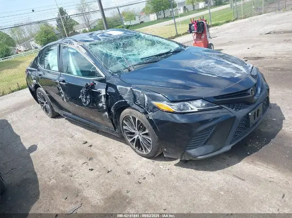 4T1J11AK8LU862138 2020 TOYOTA CAMRY - Image 1