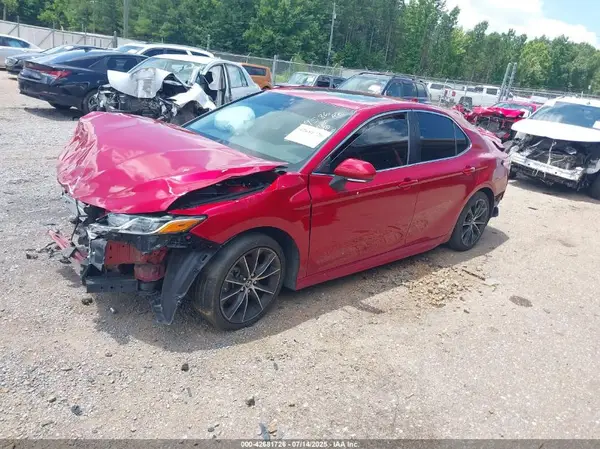 4T1J11AK9LU389740 2020 TOYOTA CAMRY - Image 2