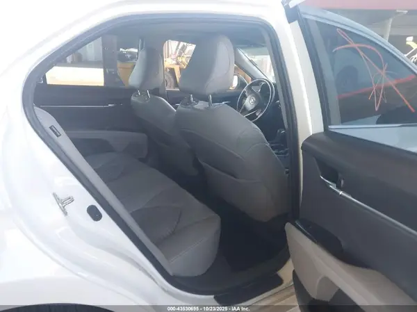 4T1J11AK9LU990503 2020 TOYOTA CAMRY - Image 8