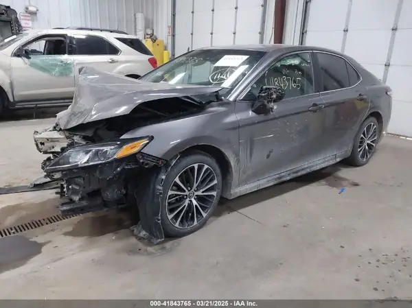 4T1J11AKXLU922887 2020 TOYOTA CAMRY - Image 2