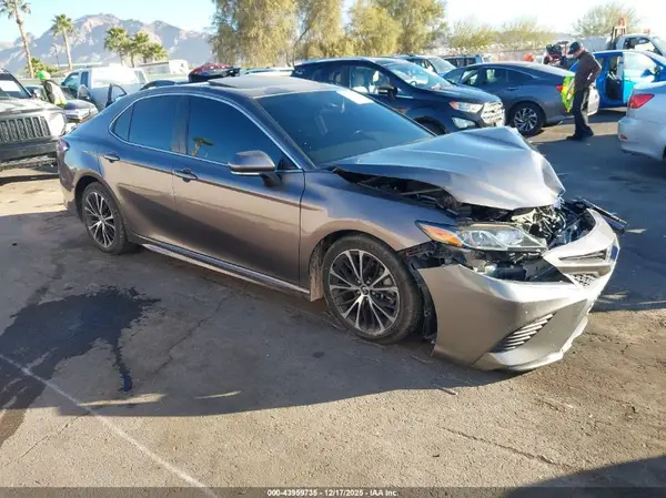 4T1J11BK3LU003862 2020 TOYOTA CAMRY - Image 1