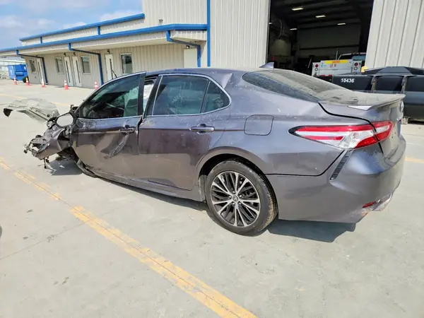 4T1J11BK7LU010197 2020 TOYOTA CAMRY - Image 2