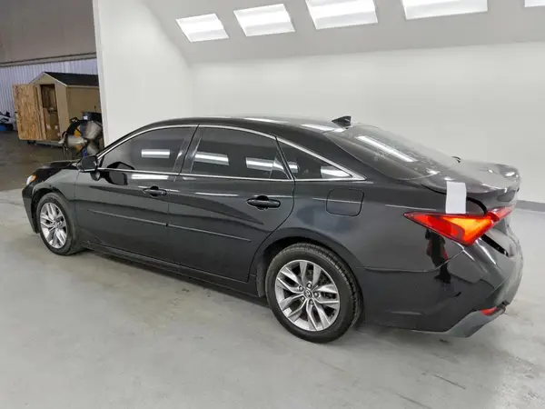 4T1J21FB1LU015483 2020 TOYOTA AVALON - Image 2