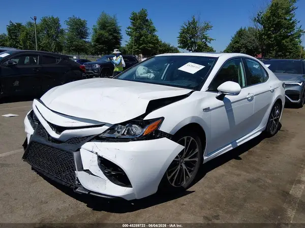 4T1J31AK2LU521439 2020 TOYOTA CAMRY - Image 2