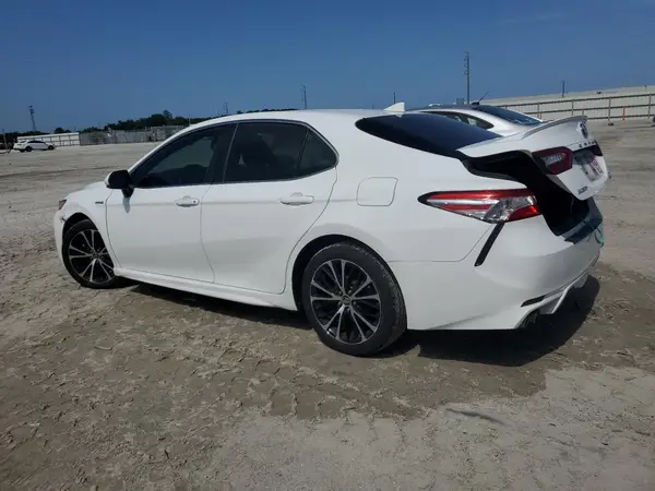 4T1J31AK2LU528990 2020 TOYOTA CAMRY - Image 2