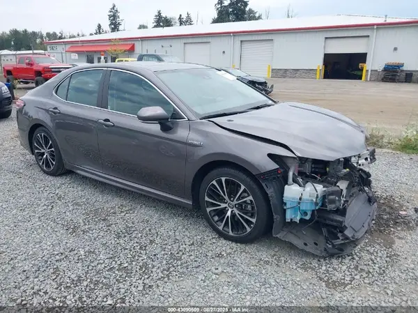 4T1J31AK2LU541514 2020 TOYOTA CAMRY - Image 1