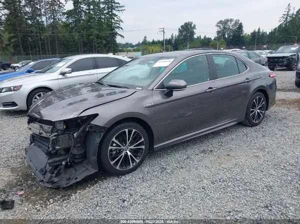 4T1J31AK2LU541514 2020 TOYOTA CAMRY - Image 2