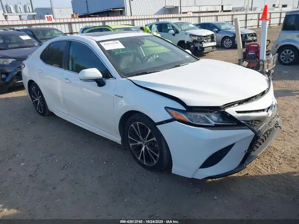 4T1J31AK3LU530005 2020 TOYOTA CAMRY - Image 1