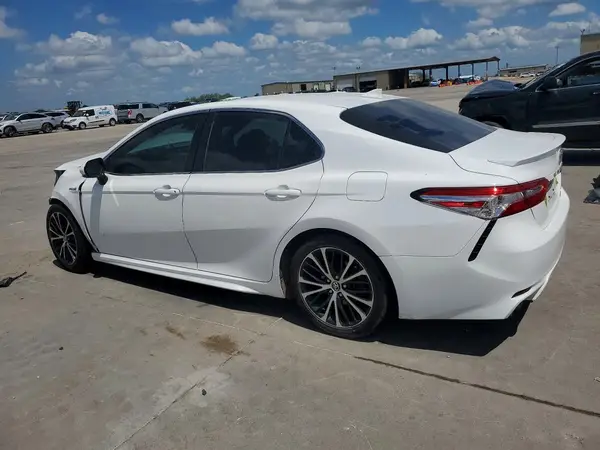 4T1J31AK5LU011697 2020 TOYOTA CAMRY - Image 2