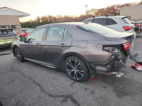 4T1J31AK6LU543895 2020 TOYOTA CAMRY - Image 2