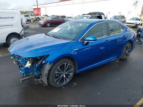 4T1J31AK7LU018456 2020 TOYOTA CAMRY - Image 2
