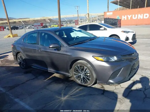 4T1J31AK7LU527625 2020 TOYOTA CAMRY - Image 1