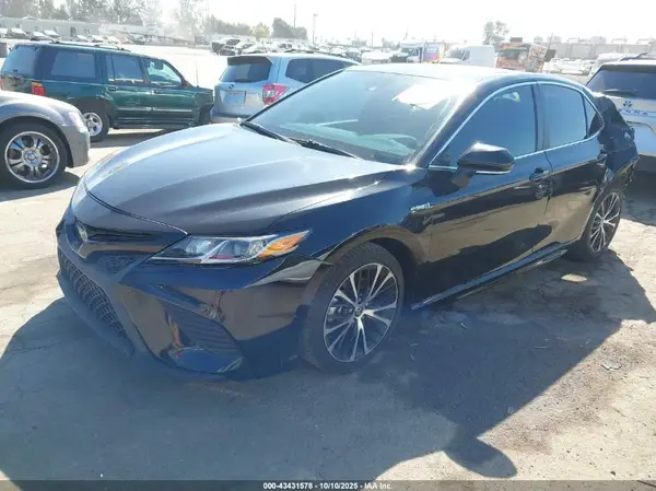 4T1J31AK8LU542988 2020 TOYOTA CAMRY - Image 2