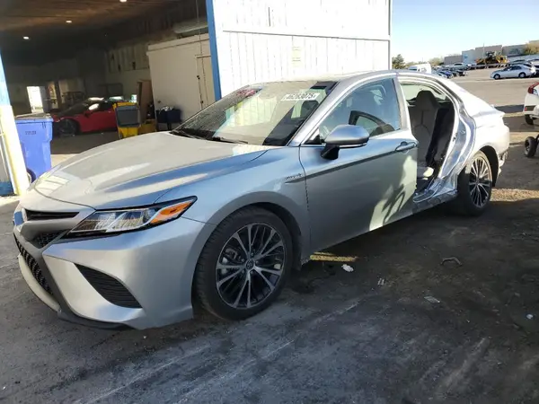 4T1J31AKXLU014188 2020 TOYOTA CAMRY - Image 1