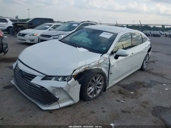 4T1JA1AB0MU007581 2021 TOYOTA AVALON - Image 2