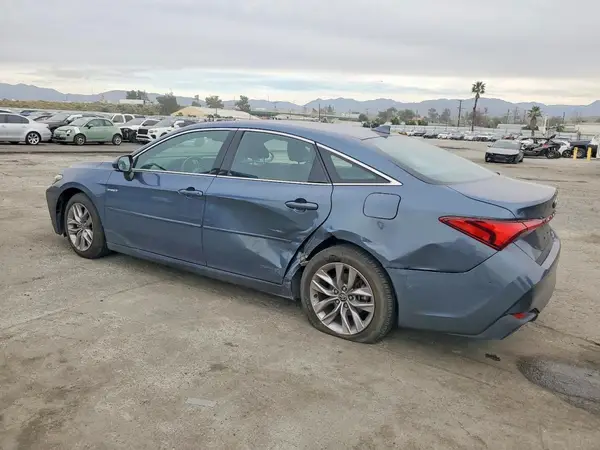 4T1JA1AB5MU001923 2021 TOYOTA AVALON - Image 2
