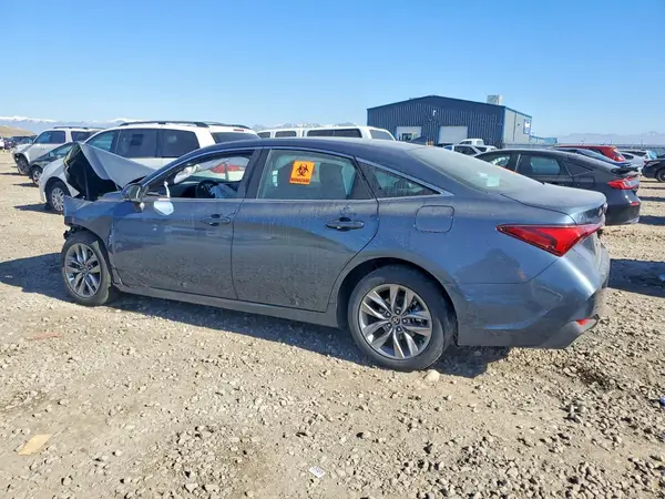 4T1JA1AB5NU014110 2022 TOYOTA AVALON - Image 2
