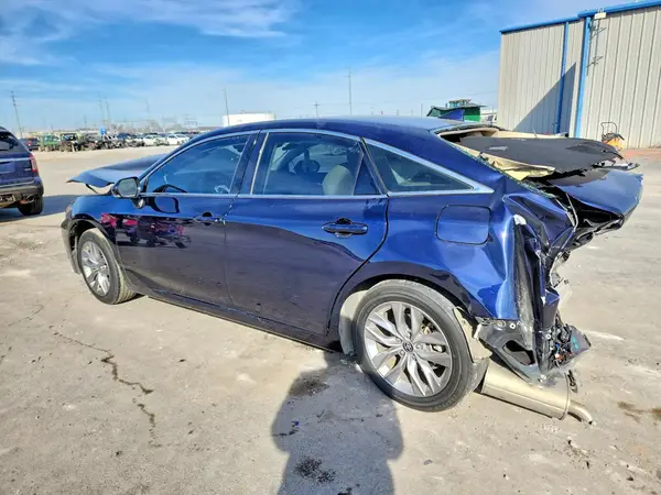 4T1JA1AB6NU015296 2022 TOYOTA AVALON - Image 2