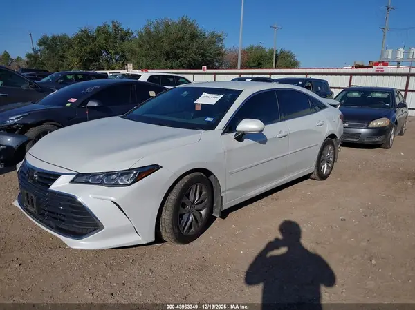 4T1JZ1FB0NU077939 2022 TOYOTA AVALON - Image 2