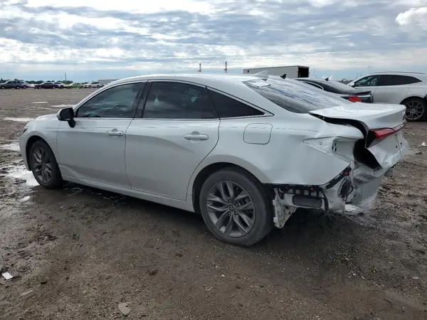 4T1JZ1FB0NU086057 2022 TOYOTA AVALON - Image 2