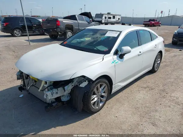 4T1JZ1FB1NU081000 2022 TOYOTA AVALON - Image 2