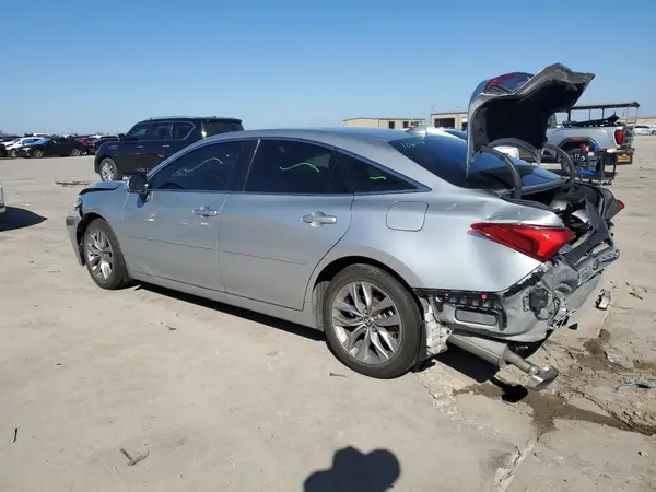 4T1JZ1FB2NU078963 2022 TOYOTA AVALON - Image 2