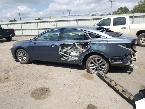 4T1JZ1FB3NU083850 2022 TOYOTA AVALON - Image 2