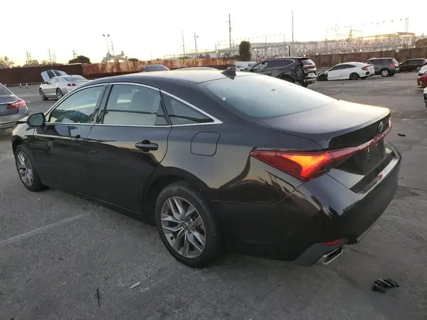 4T1JZ1FB4NU078396 2022 TOYOTA AVALON - Image 2