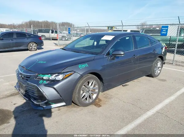 4T1JZ1FB4NU081931 2022 TOYOTA AVALON - Image 2