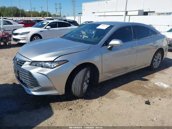 4T1JZ1FB4NU084800 2022 TOYOTA AVALON - Image 2