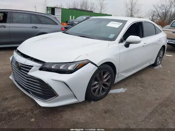 4T1JZ1FB5NU073398 2022 TOYOTA AVALON - Image 2