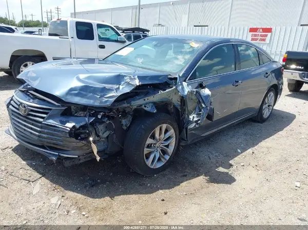 4T1JZ1FB6NU076083 2022 TOYOTA AVALON - Image 2