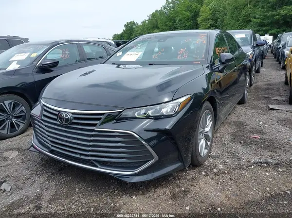 4T1JZ1FB6NU078416 2022 TOYOTA AVALON - Image 2