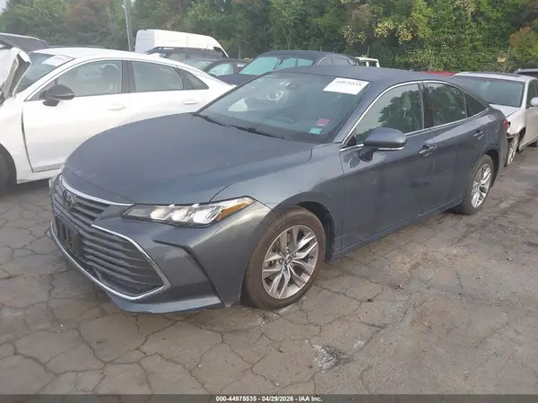 4T1JZ1FB8NU076943 2022 TOYOTA AVALON - Image 2