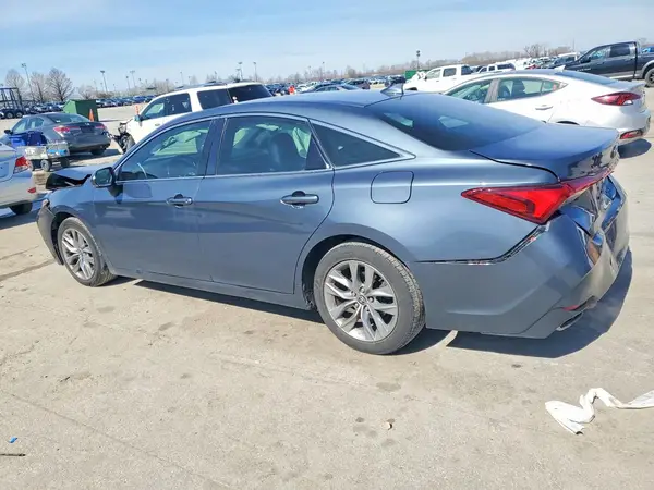 4T1JZ1FB8NU079793 2022 TOYOTA AVALON - Image 2