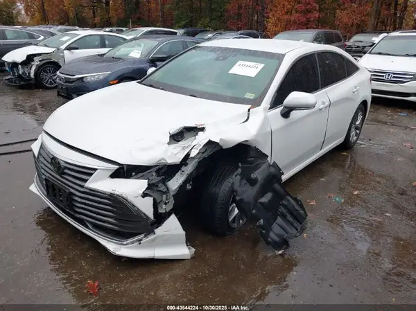 4T1JZ1FB9NU082623 2022 TOYOTA AVALON - Image 2