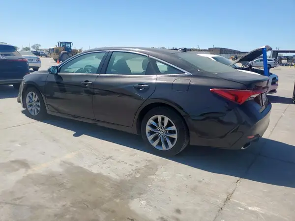 4T1JZ1FB9NU083982 2022 TOYOTA AVALON - Image 2