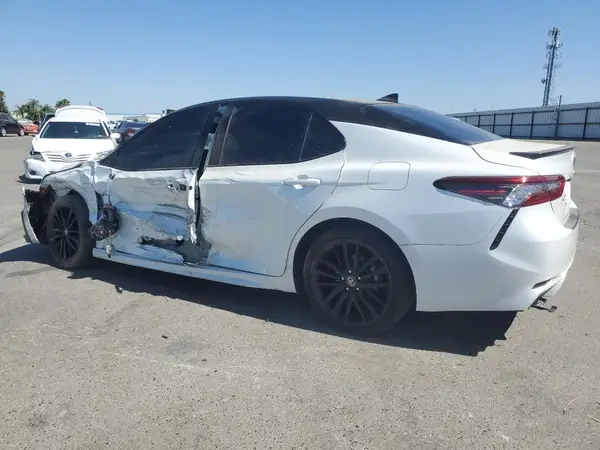 4T1K31AK0MU028493 2021 TOYOTA CAMRY - Image 2
