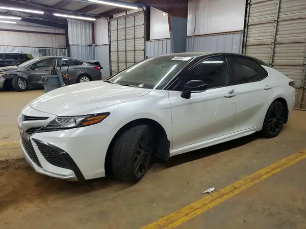 4T1K31AK0NU033257 2022 TOYOTA CAMRY - Image 1